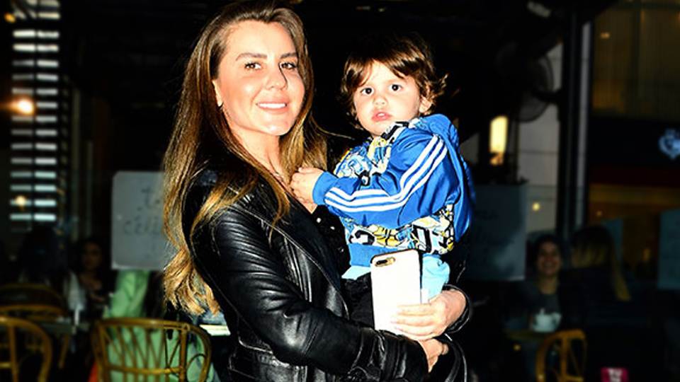 Teyze-yeğen gezmede