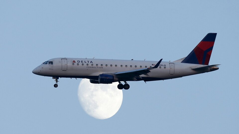 Bu tarihlerde uçanlar dikkat! Yolcuların kredi kartı bilgileri çalındı!