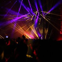 400 kişi 533 parça ışık 183 hoparlör: Sónar Istanbul