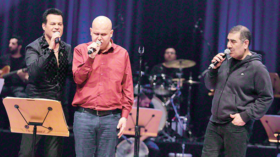 Sahnede gönül aldı