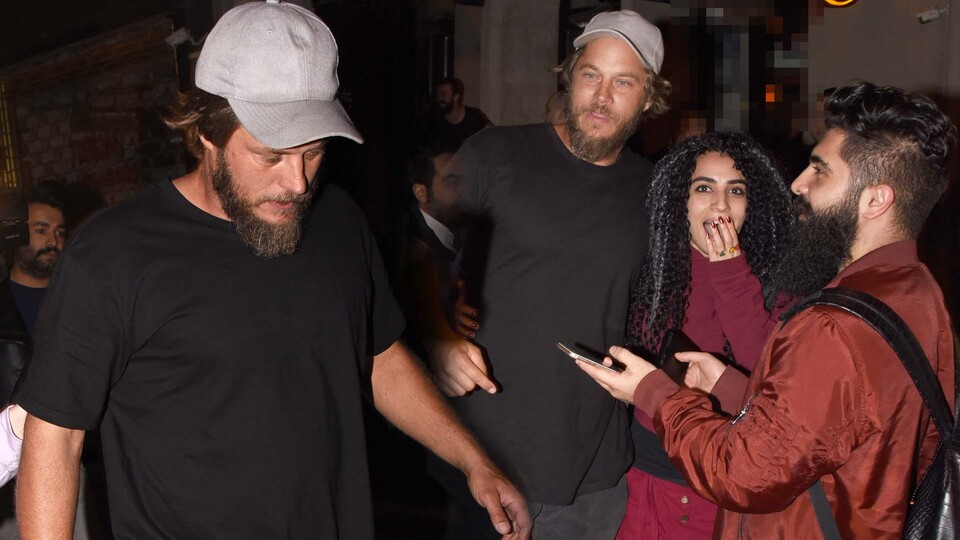 Kral Ragnar İstanbul'da! Soluğu çiğ köftecide aldı