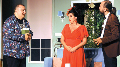 'Kör Düğün'den selam duruşu