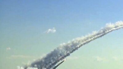 Husilerden Suudi Arabistan'a füze saldırısı