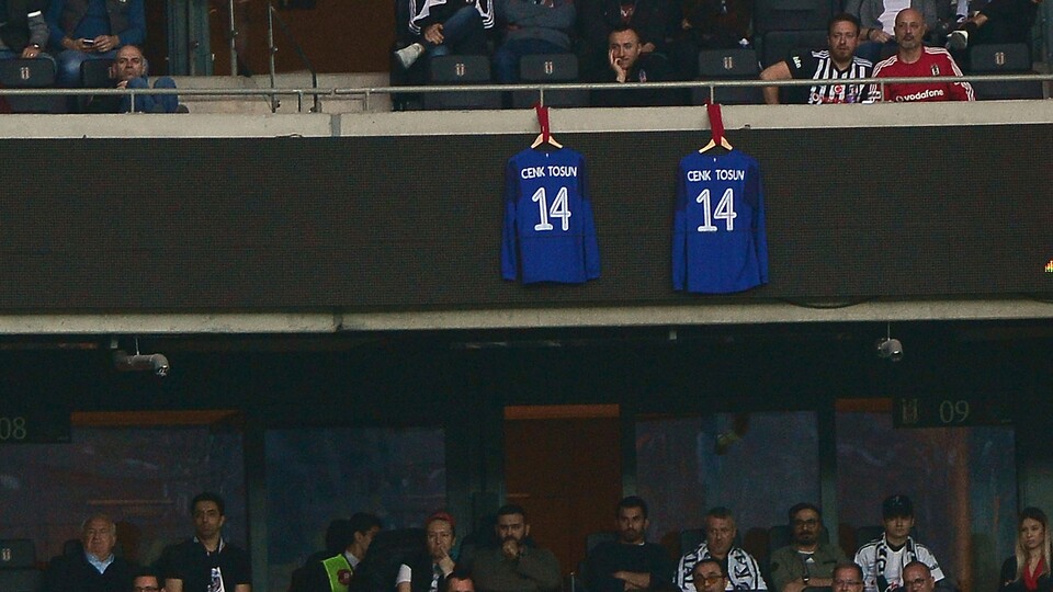 Vodafone Park'ta Cenk sürprizi!