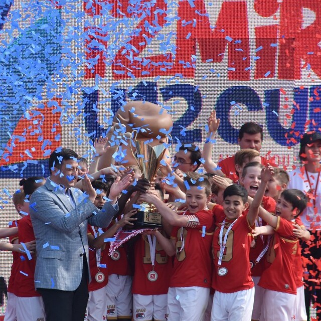 İzmir Kupası'nda şampiyon AZ Alkmaar