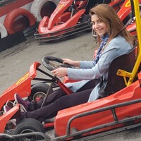 Fuları aracın tekerine dolandı!