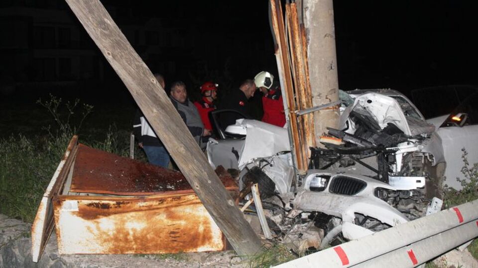 Balıkesir'de trafik kazası! 3 kişi hayatını kaybetti