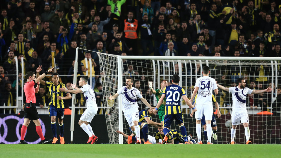 "30 metreden nasıl görüp gol verdi"