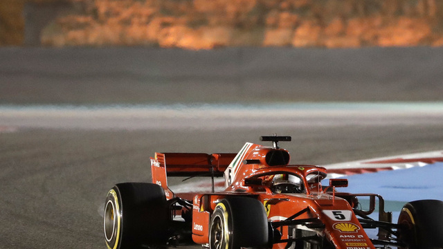 Bahreyn'de kazanan Vettel!