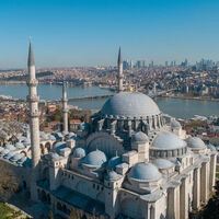 Caminin ortasında akustiği ölçmek için nargile içtiği sanılıyordu! İşte gerçek hikâyesi