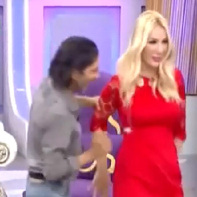 Seda Sayan ve Peker Açıkalın'dan uzaylı dansı