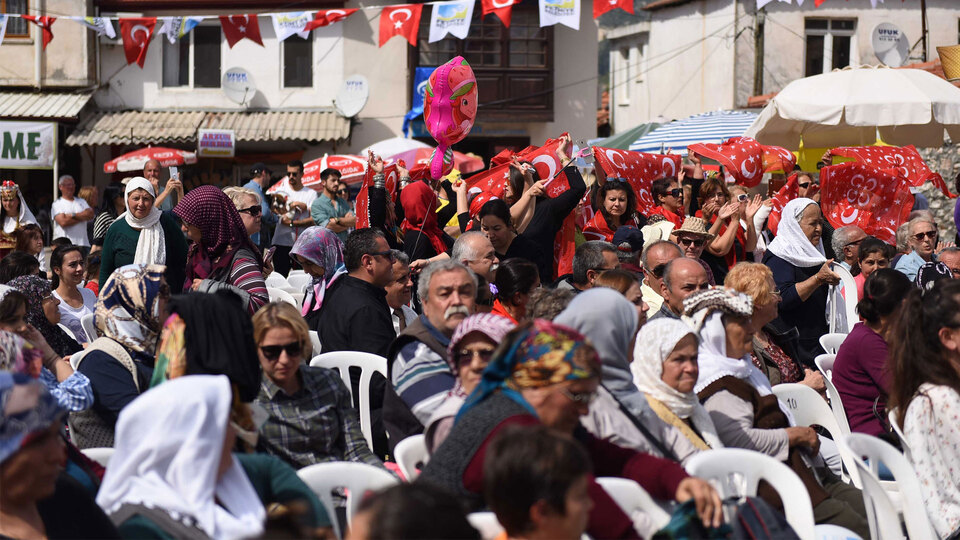 Yeşilüzümlü festivaline onbinler akın etti
