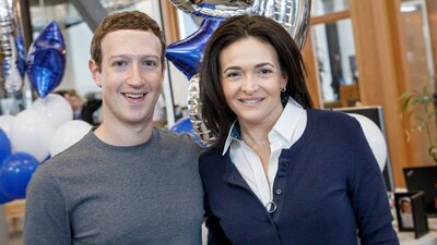 Facebook'ta yönetim krizi: Zuckerberg gidici mi?