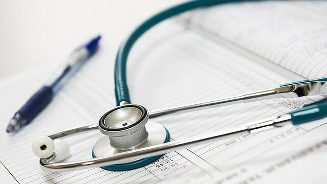 Hekimlere 'gönüllülük esaslı' yeterlilik sınavı geliyor