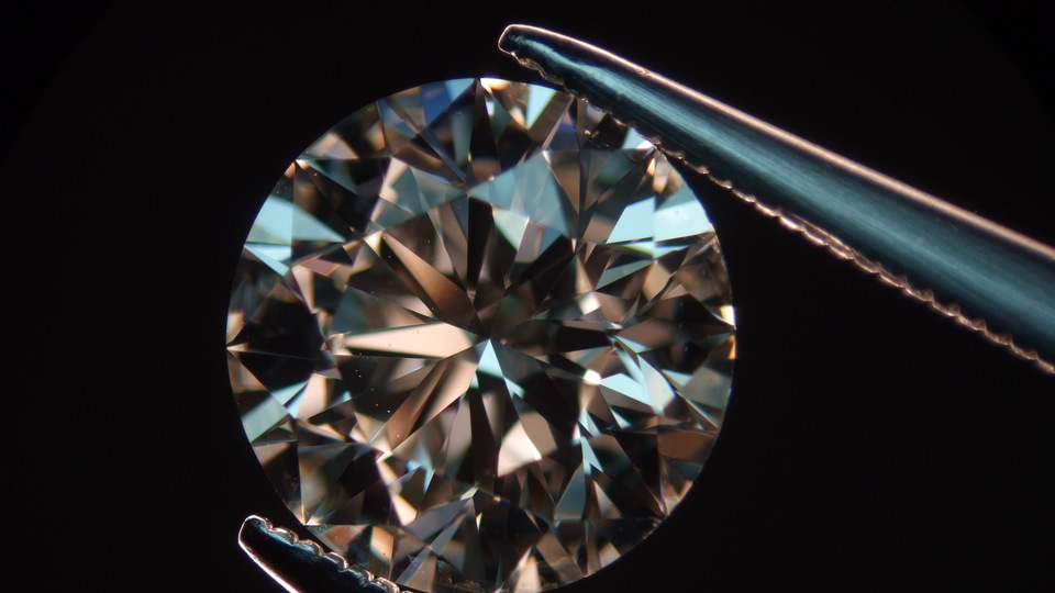 Tektaş elmaslara dikkat! Mikrodalga ürünü olabilir!