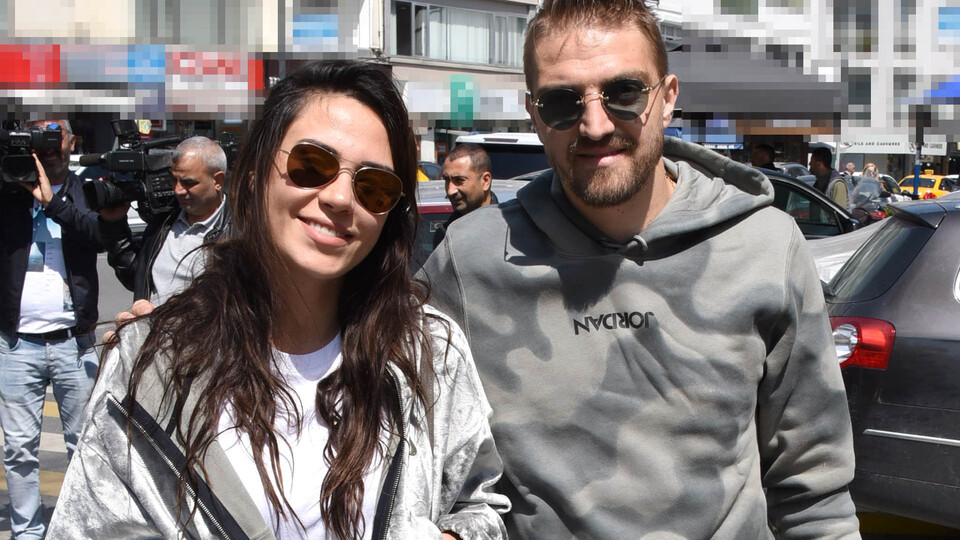 "Şişmanladım ama Caner söylemiyor"