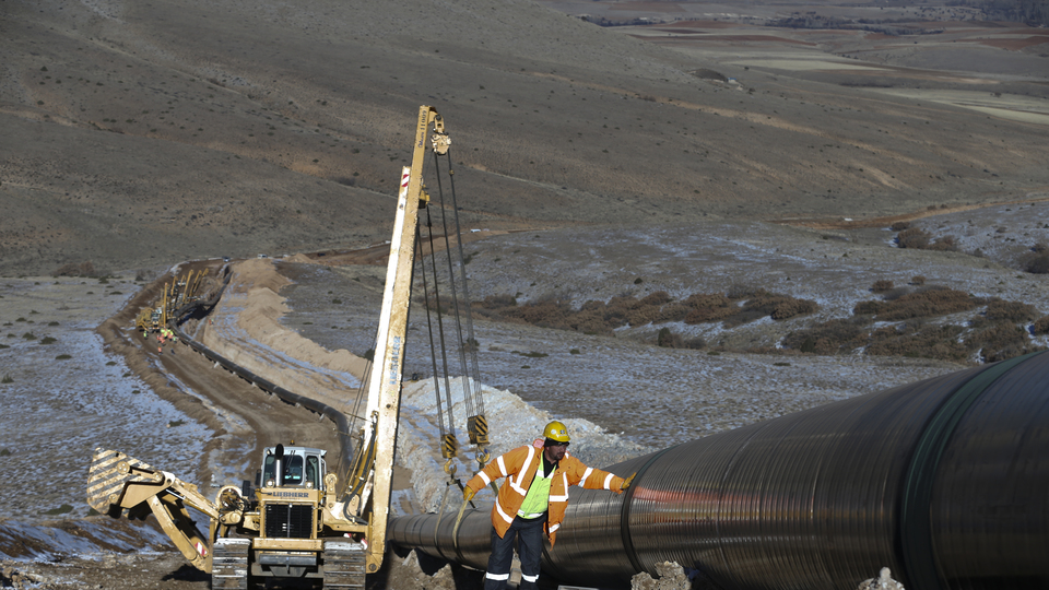 BP, TANAP'taki yüzde 12 hissesini elden çıkarabilir