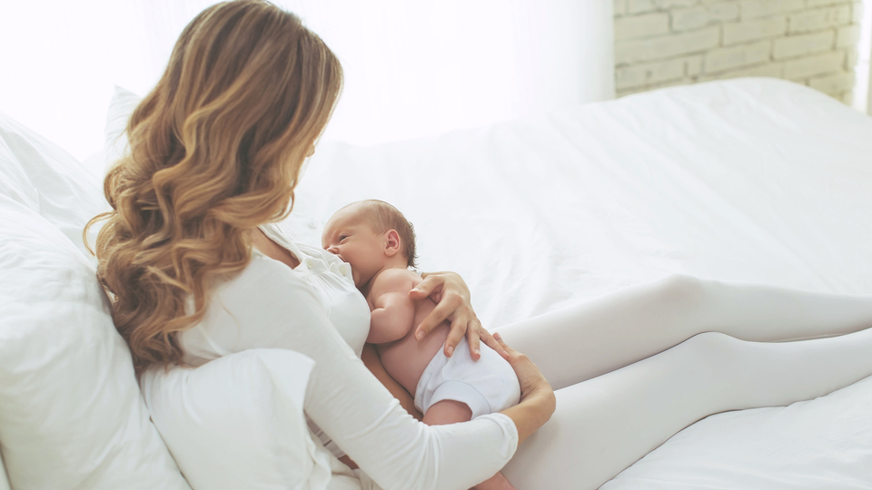 Emzirmek, bebek için olduğu kadar anne için de gerekli!