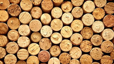 Bilim insanları ortaya koydu! Günde bir kadeh alkollü içki ömrü kısaltıyor!