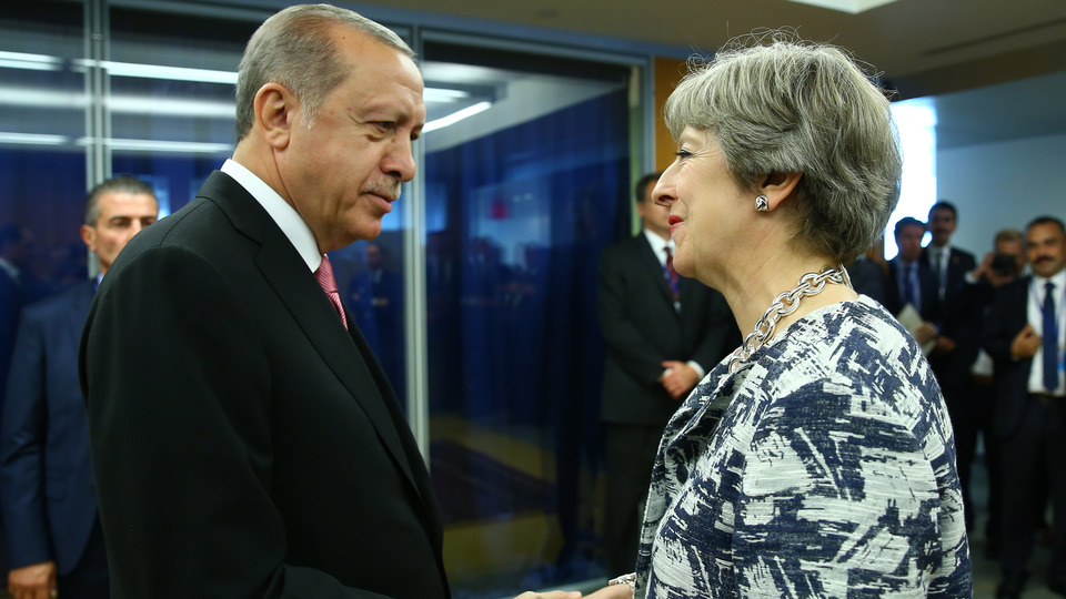 Cumhurbaşkanı Erdoğan, May ile görüştü!