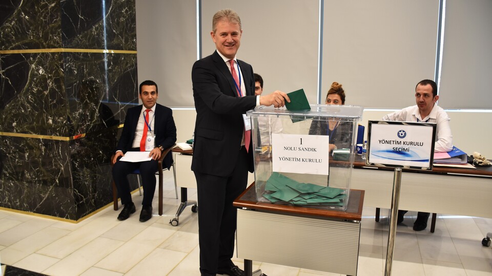 İzmir Ticaret Odası'nın yeni başkanı Mahmut Özgener