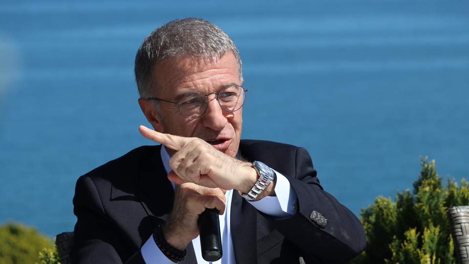 Ağaoğlu, eski hesapları kapatıyor!