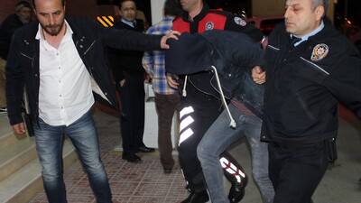 Cinayet zanlıları firar etti, polis alarma geçti! Film gibi kovalamaca