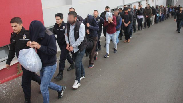 354 yıl hapsi istenen öğretmen 'Son Alo' operasyonunda tutuklandı