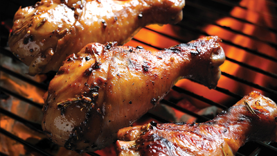 Mangalda en lezzetli tavuk nasıl pişirilir?