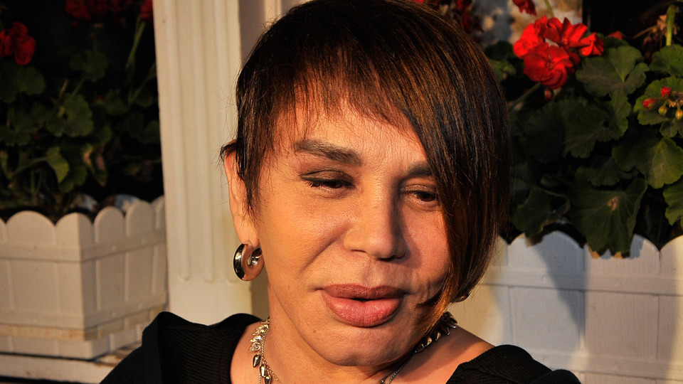 Sezen Aksu sessiz sedasız operasyon geçirdi