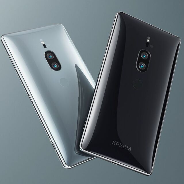 İşte Japonların yeni harikası! Galaxy S9'u ikiye katlıyor!