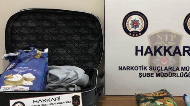 Tarifeli uçakla şeker paketi içerisinde sevkiyat! Piyasa değeri 400 bin lira