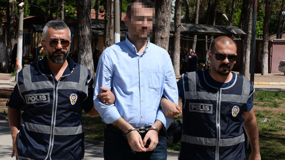 FETÖ alışveriş uygulamasından haberleşmişler