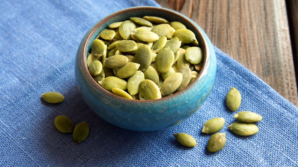 Kabak çekirdeği deyip geçmeyin! Faydaları saymakla bitmiyor...