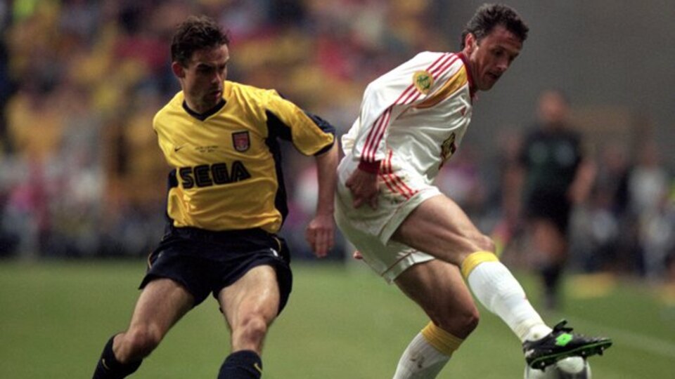 UEFA Kupası'nı getiren krampon satılık!