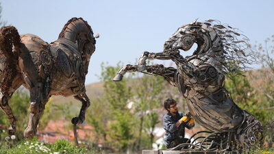 Hurdadan sanat eserine! 5 bin parçayı bir araya getirip yaptı!