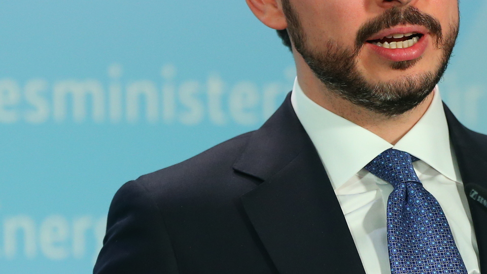 Bakan Albayrak, Berlin'de önemli açıklamalarda bulundu