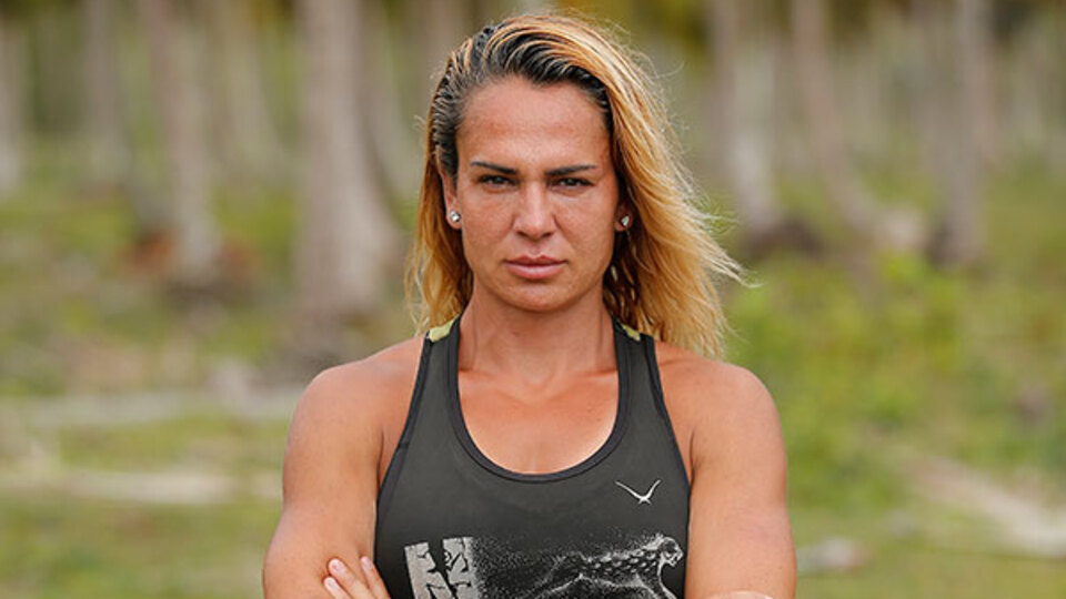 Nagihan Karadere kimdir?