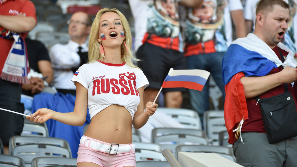 Futbolculara 'Rus güzeller' uyarısı