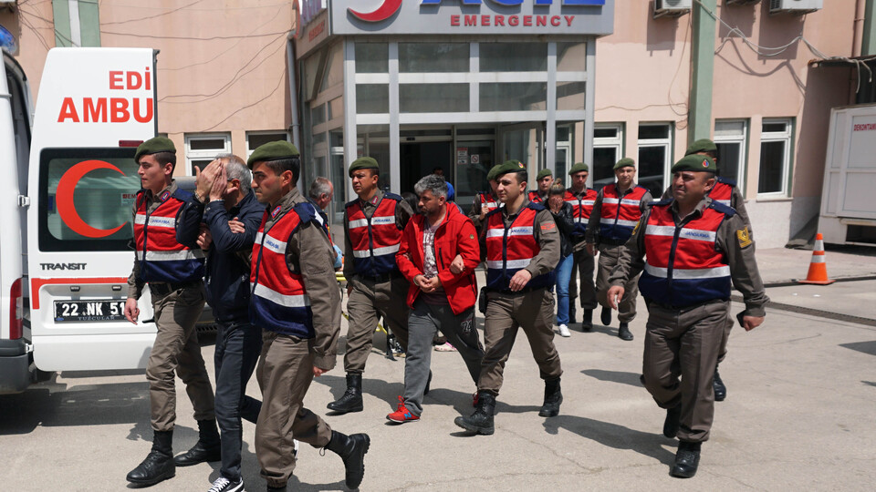 3 aydır takip ediliyorlardı, suçüstü yakalandılar