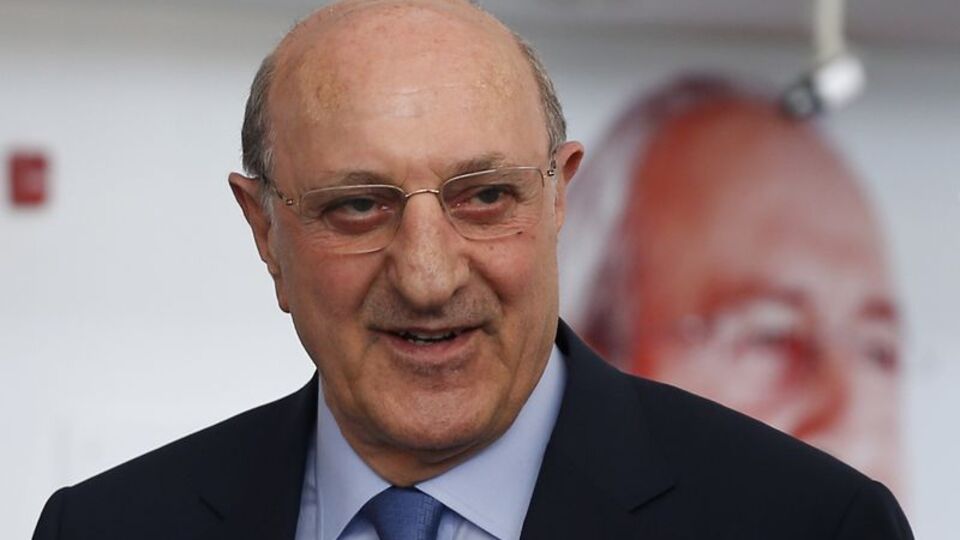 İlhan Kesici kimdir?