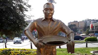 Künefecinin tepsisi bulundu