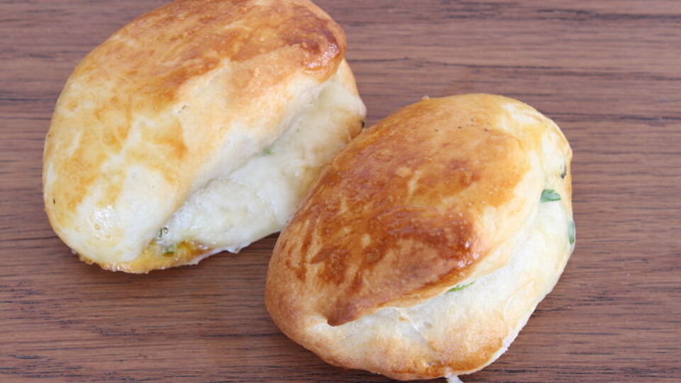 Bayatlamayan poğaça nasıl yapılır?