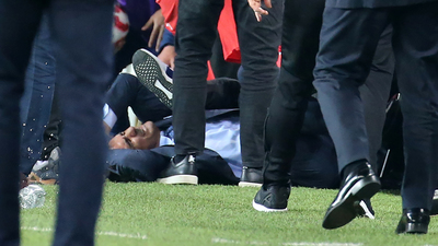 "Başı soyunma odasında kanadı"