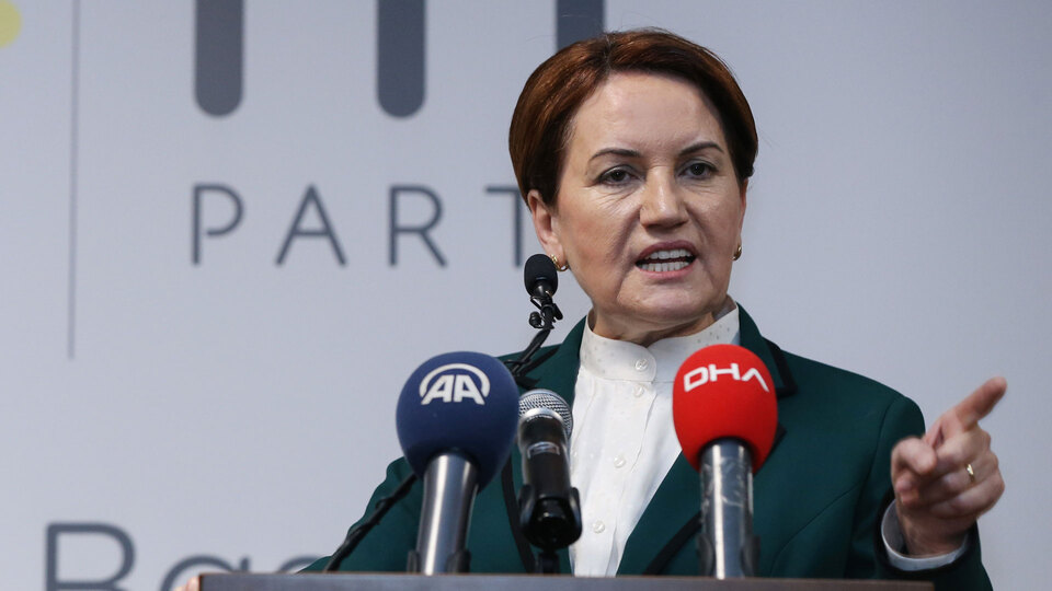 CHP'li 15 vekilin partisine geçmesine ilişkin Akşener'den açıklama