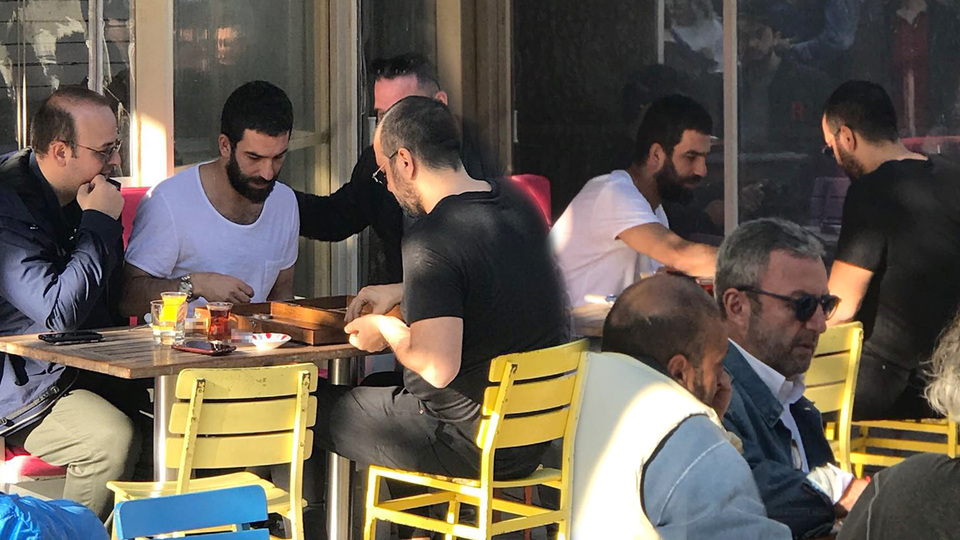 Arda'nın tavla keyfi