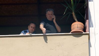 'Oğlum evde yok' diye polisi aradı, terastan bakınca korkunç manzarayla karşılaştı!