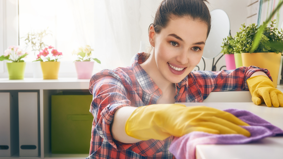 Uzmanlar uyarıyor: Toz alırken nemli bez kullanın, güneş gözlüğünüzü unutmayın!