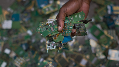 Avrupa elektronik atıklarını Afrika'ya döküyor!