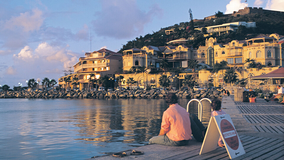 İki kültür bir adada St. Martin!